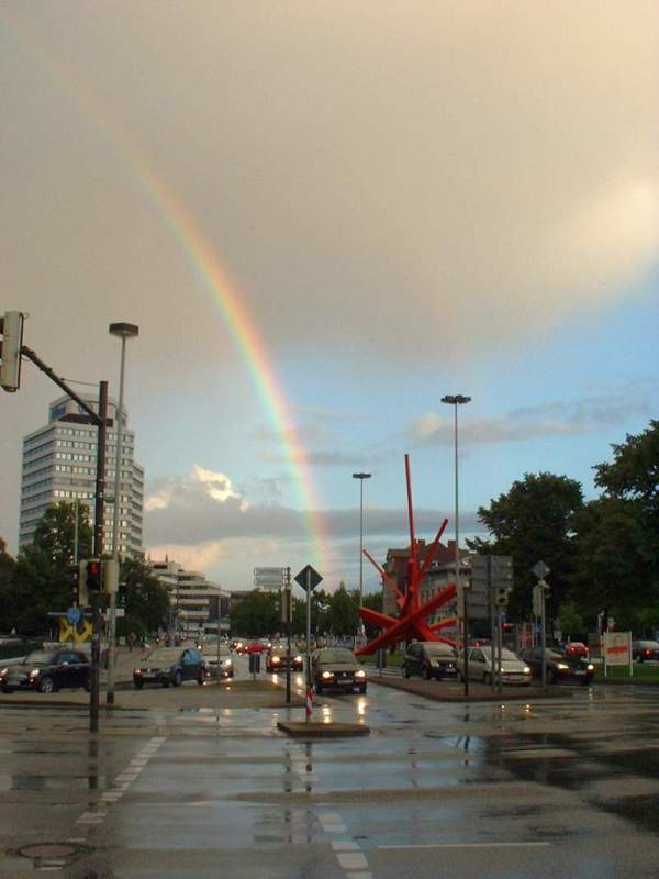 Regenbogen am Königsworther Platz