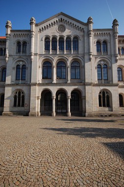 Ehem. Gebäude der Staatsregierung (Foto: Detlef René Spanka)