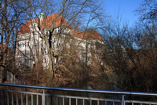 Uferweg an der Leine (Foto: Detlef René Spanka)