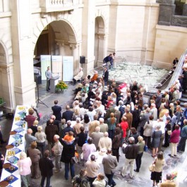 Ausstellungseröffung Blauer Faden