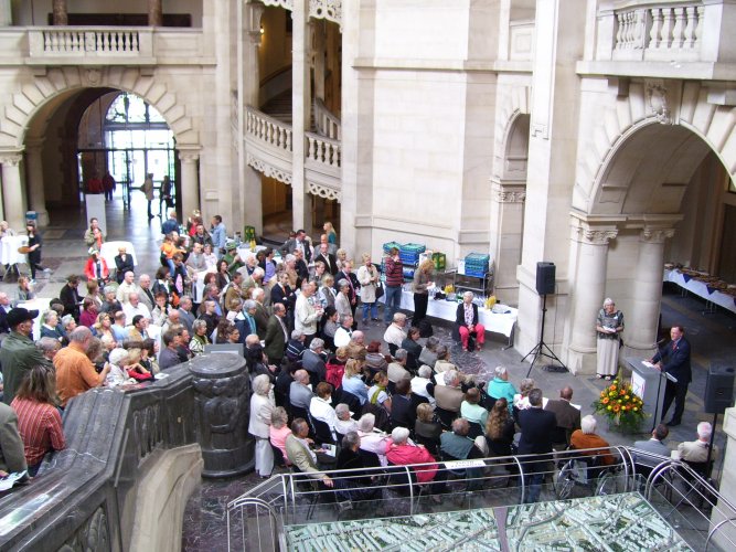 Ausstellungseröffung Blauer Faden