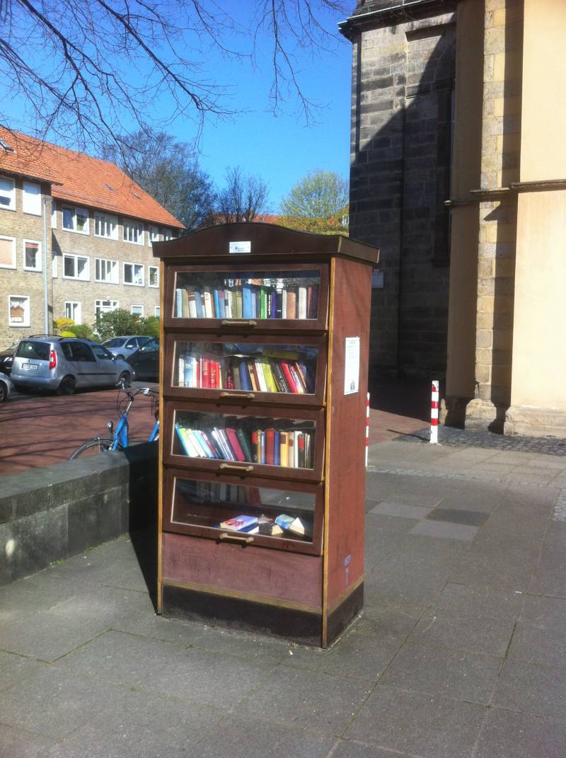 Bücherschrank